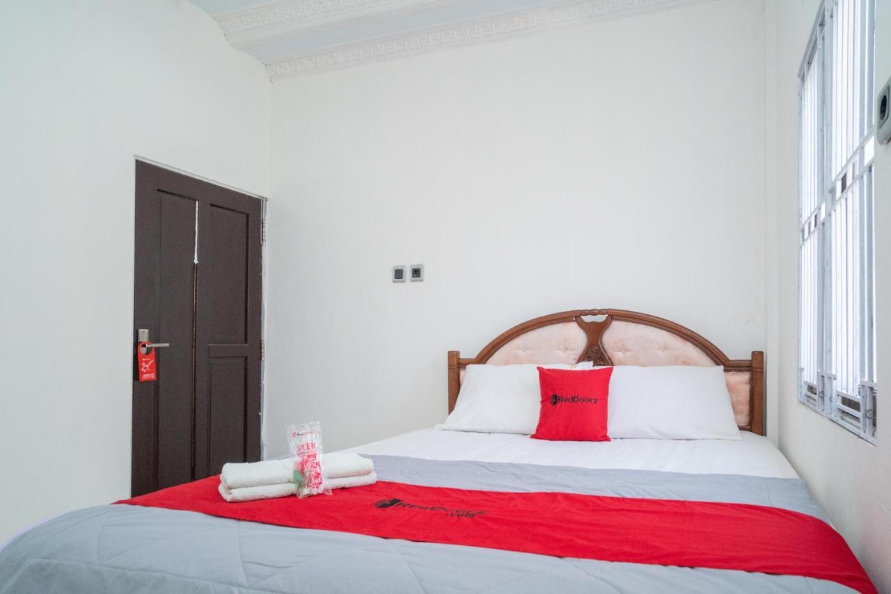 Hotel Reddoorz Syariah Near Jalan A Yani Km 8 Citraland Banjarmasin  Exteriér fotografie